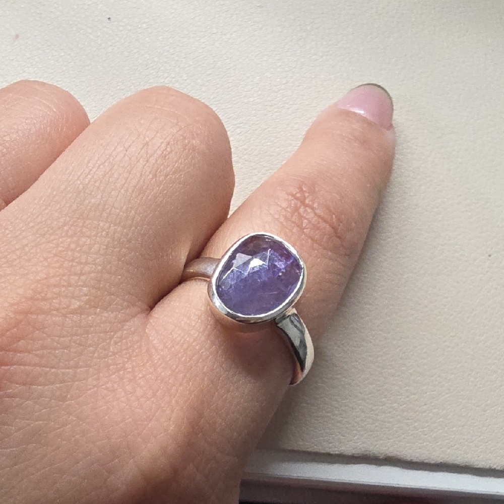 Sterling 925 Silver and Tanzanite Ring